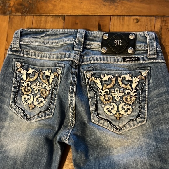 𝅺miss Me designer cuffed capris - Picture 7 of 7